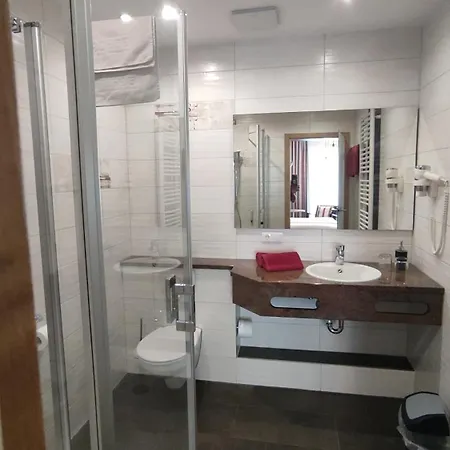 Landgasthof Thiem Otel *