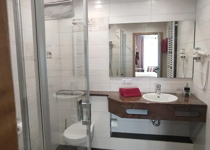 Landgastohf Thiem Hotel *